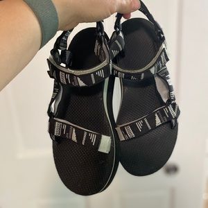 Teva’s flatform sandals